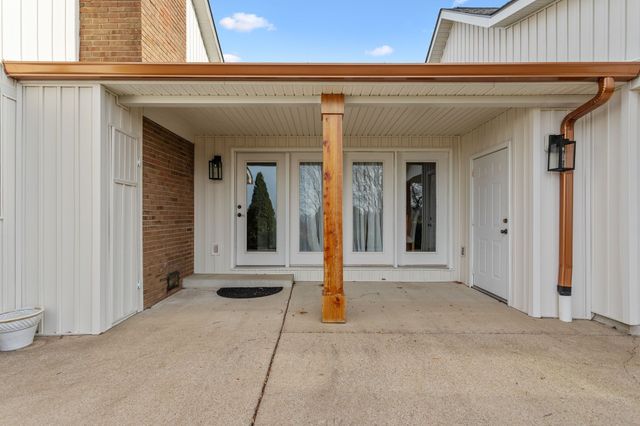 881 Mount Olivet Rd, Columbia, TN 38401