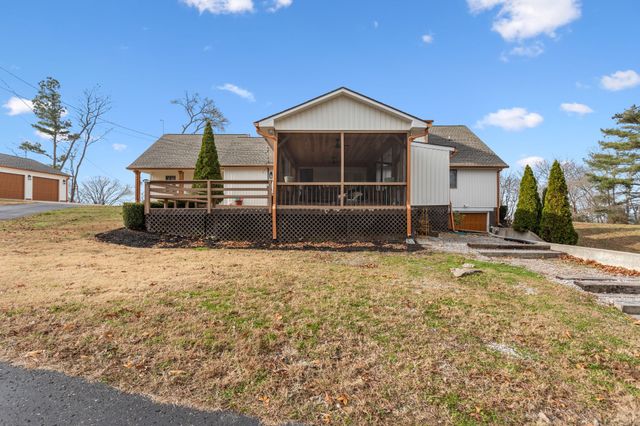 881 Mount Olivet Rd, Columbia, TN 38401