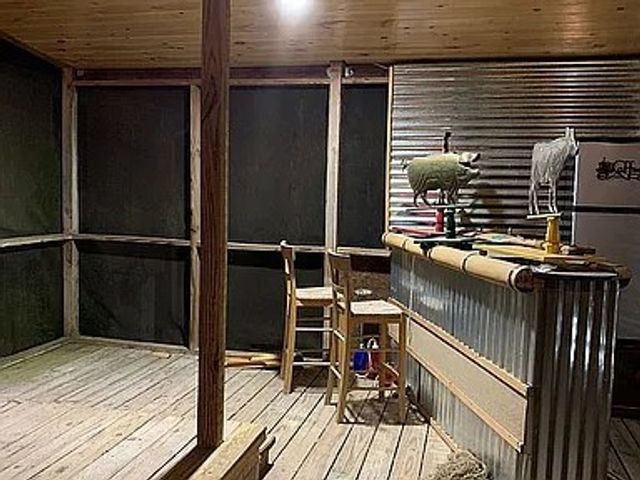 881 Mount Olivet Rd, Columbia, TN 38401