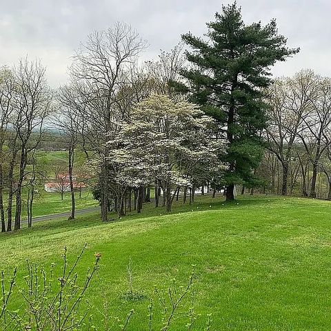 881 Mount Olivet Rd, Columbia, TN 38401