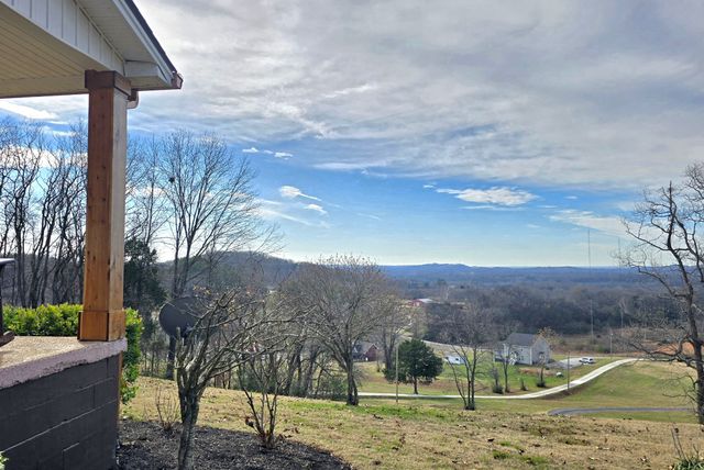 881 Mount Olivet Rd, Columbia, TN 38401