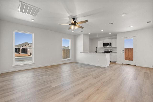 2202 Corpus Avenue, Wolfforth, TX 79382