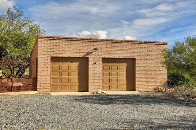 10451 E Plumeria Road, Tucson, AZ 85749
