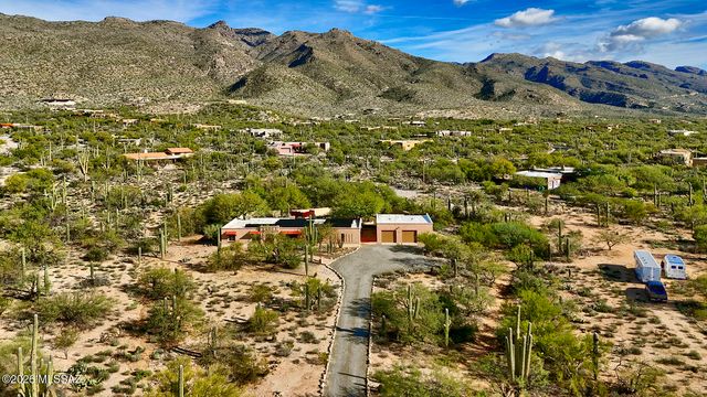 10451 E Plumeria Road, Tucson, AZ 85749
