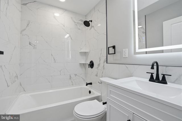 3641 N HEREFORD LN, Philadelphia, PA 19114