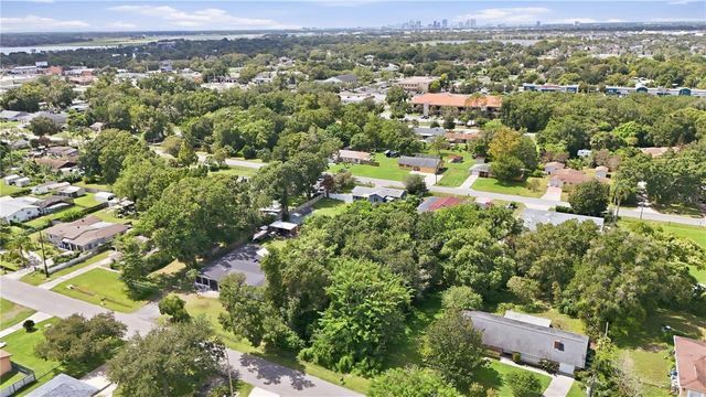 1418 KINGSTON AVENUE, Orlando, FL 32807