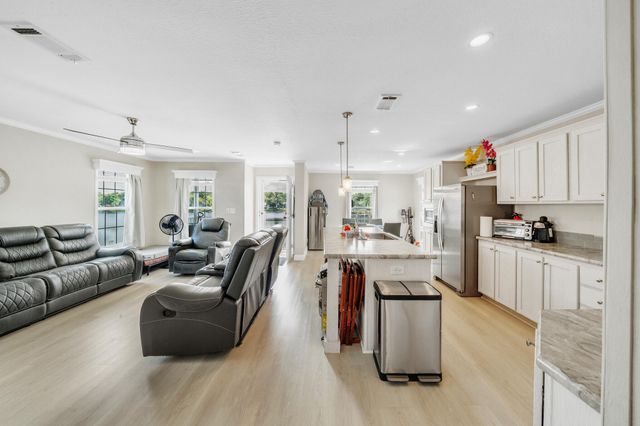 164 Plantation Boulevard, Lake Worth, FL 33467