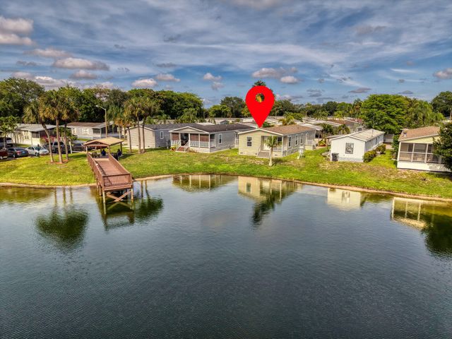 164 Plantation Boulevard, Lake Worth, FL 33467