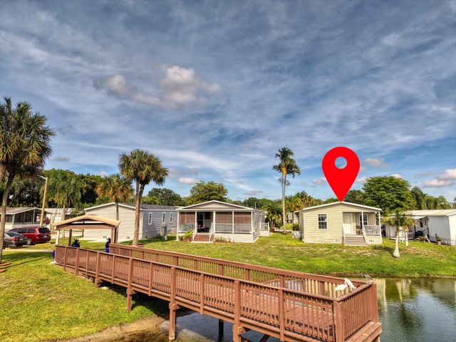 164 Plantation Boulevard, Lake Worth, FL 33467