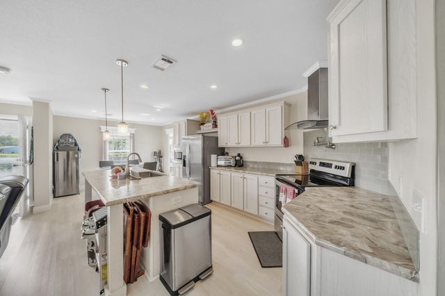 164 Plantation Boulevard, Lake Worth, FL 33467