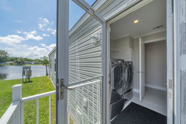 164 Plantation Boulevard, Lake Worth, FL 33467