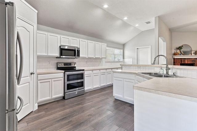 11616 Maddie Avenue, Fort Worth, TX 76244