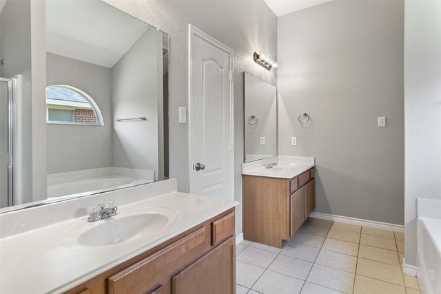 11616 Maddie Avenue, Fort Worth, TX 76244