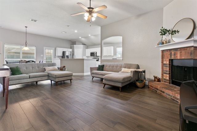 11616 Maddie Avenue, Fort Worth, TX 76244