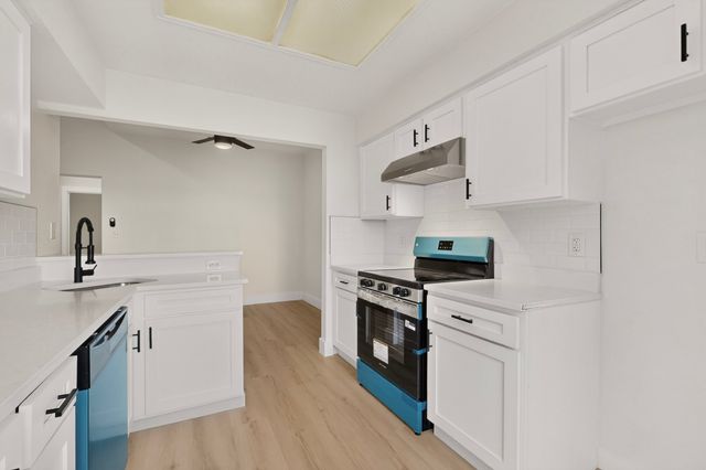 8600 Coppertowne Lane 1407, Dallas, TX 75243
