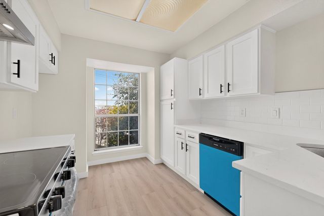 8600 Coppertowne Lane 1407, Dallas, TX 75243