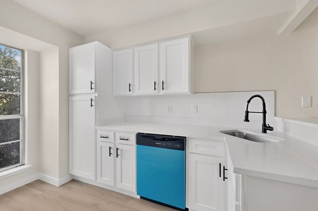 8600 Coppertowne Lane 1407, Dallas, TX 75243