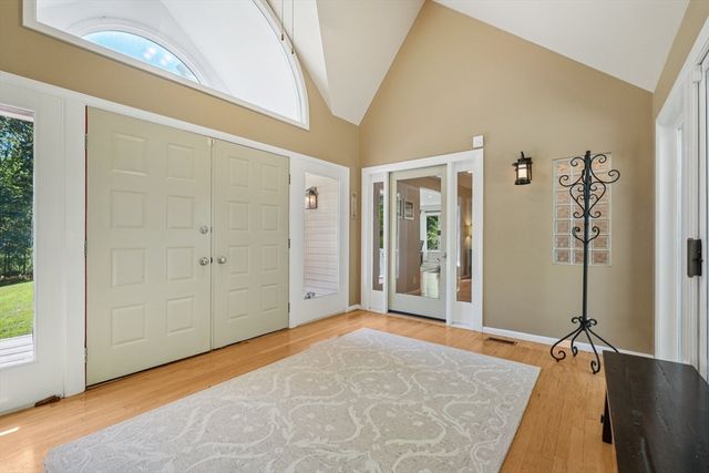 45 S Shaker Rd, Harvard, MA 01451