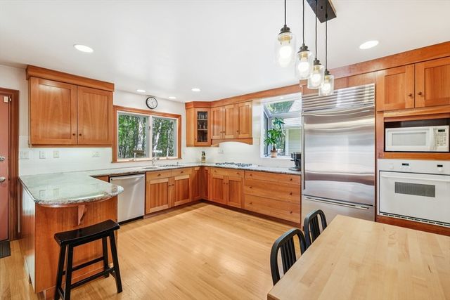 45 S Shaker Rd, Harvard, MA 01451