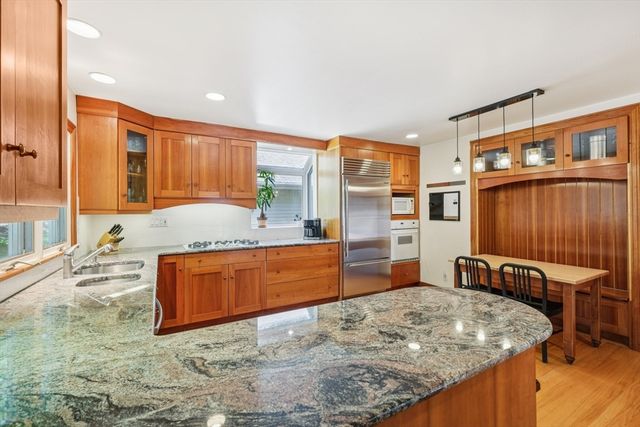 45 S Shaker Rd, Harvard, MA 01451