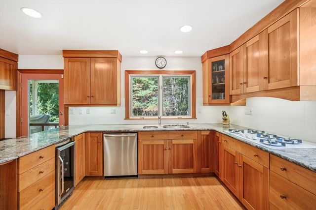 45 S Shaker Rd, Harvard, MA 01451