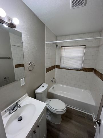 1316 N Prairie Creek Road, Dallas, TX 75217