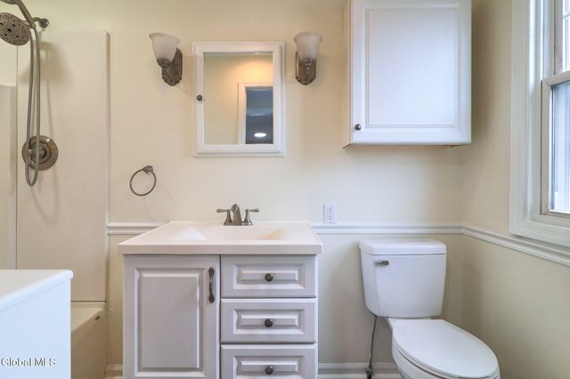 3229 Taylor Street, Rotterdam, NY 12306