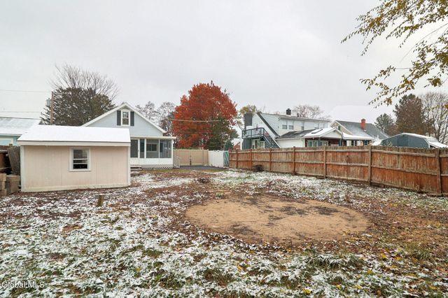 3229 Taylor Street, Rotterdam, NY 12306