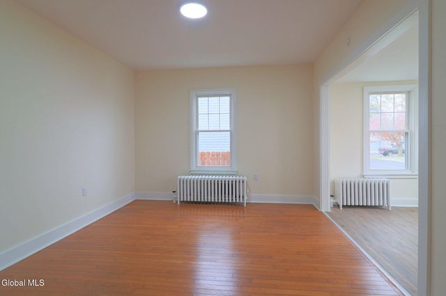 3229 Taylor Street, Rotterdam, NY 12306