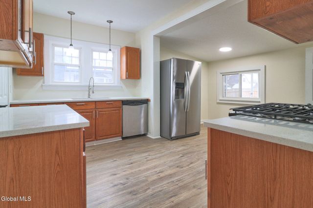 3229 Taylor Street, Rotterdam, NY 12306