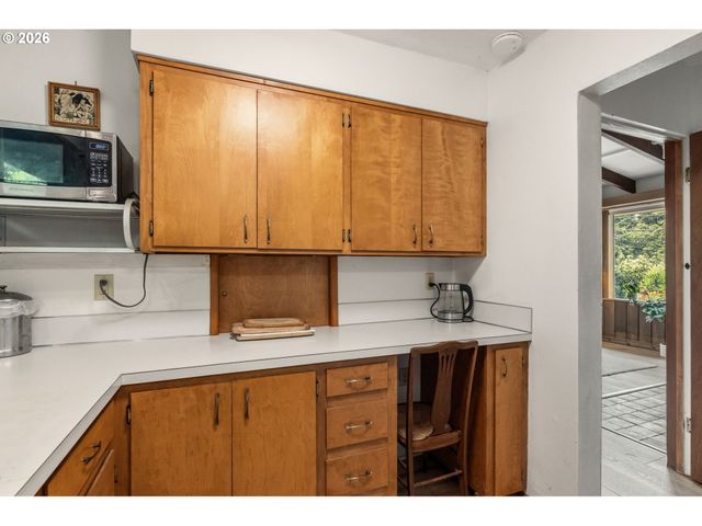 2795 Central Blvd, Eugene, OR 97403