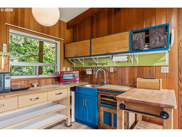 2795 Central Blvd, Eugene, OR 97403