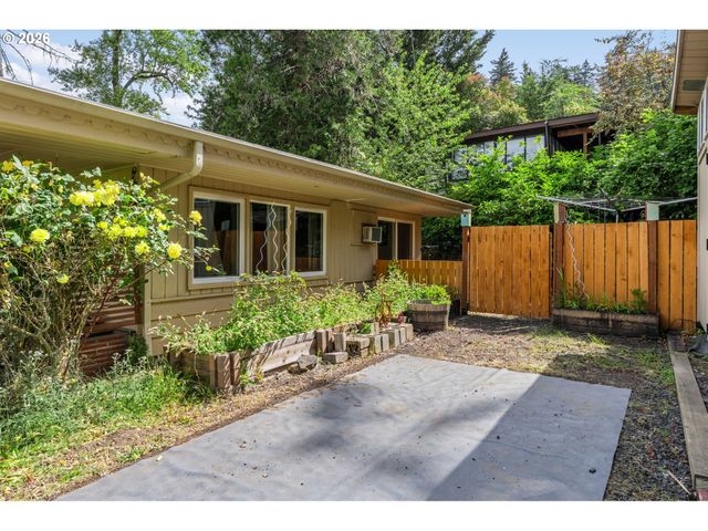 2795 Central Blvd, Eugene, OR 97403