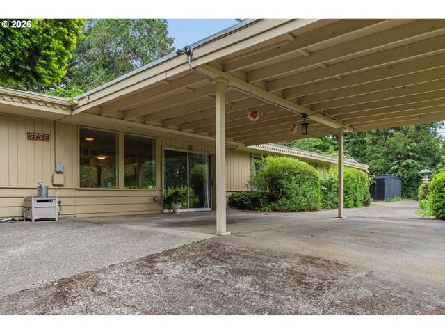 2795 Central Blvd, Eugene, OR 97403