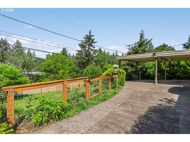 2795 Central Blvd, Eugene, OR 97403