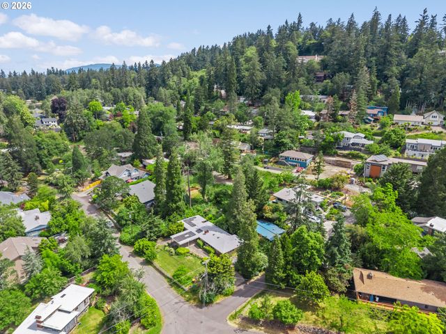 2795 Central Blvd, Eugene, OR 97403