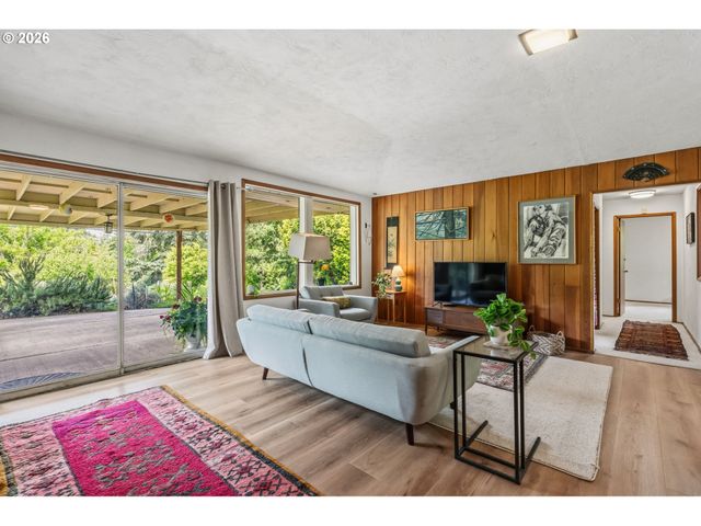 2795 Central Blvd, Eugene, OR 97403