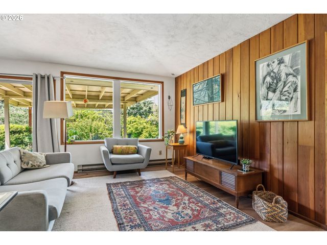 2795 Central Blvd, Eugene, OR 97403