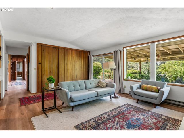 2795 Central Blvd, Eugene, OR 97403