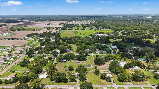 3015 DER ROAD, Plant City, FL 33566