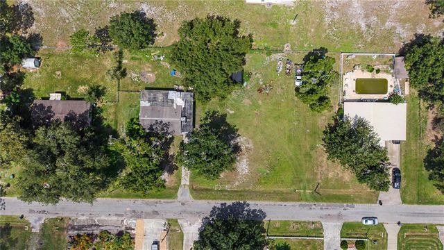 3015 DER ROAD, Plant City, FL 33566