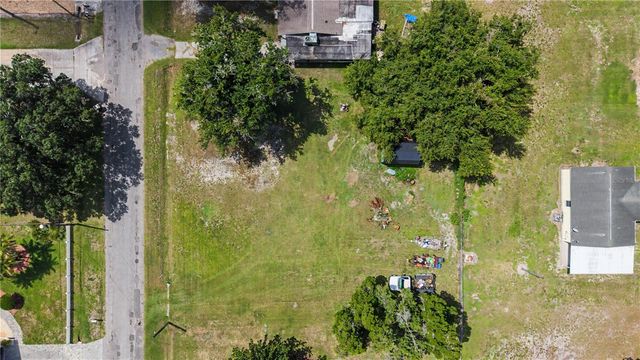 3015 DER ROAD, Plant City, FL 33566