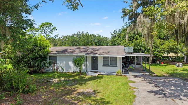 3015 DER ROAD, Plant City, FL 33566