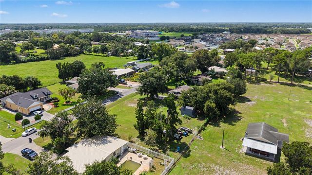 3015 DER ROAD, Plant City, FL 33566