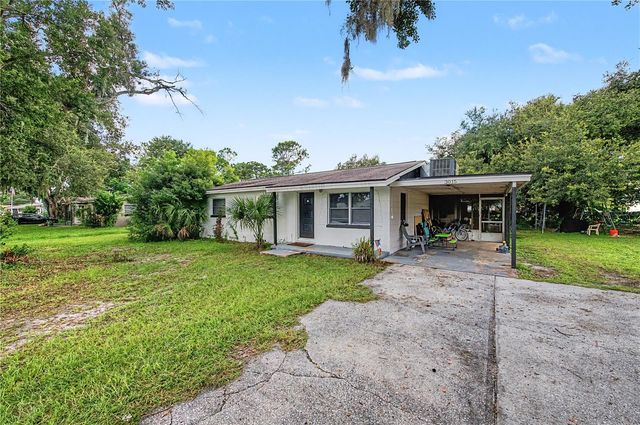 3015 DER ROAD, Plant City, FL 33566