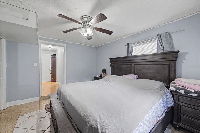 3015 DER ROAD, Plant City, FL 33566