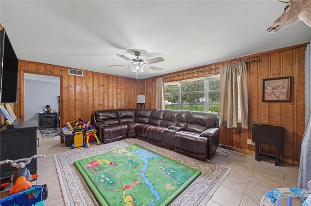 3015 DER ROAD, Plant City, FL 33566