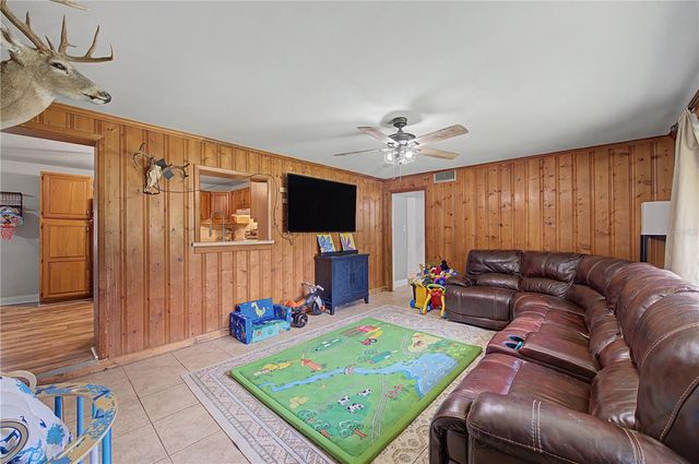 3015 DER ROAD, Plant City, FL 33566