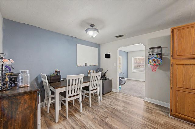 3015 DER ROAD, Plant City, FL 33566