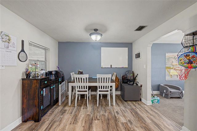 3015 DER ROAD, Plant City, FL 33566